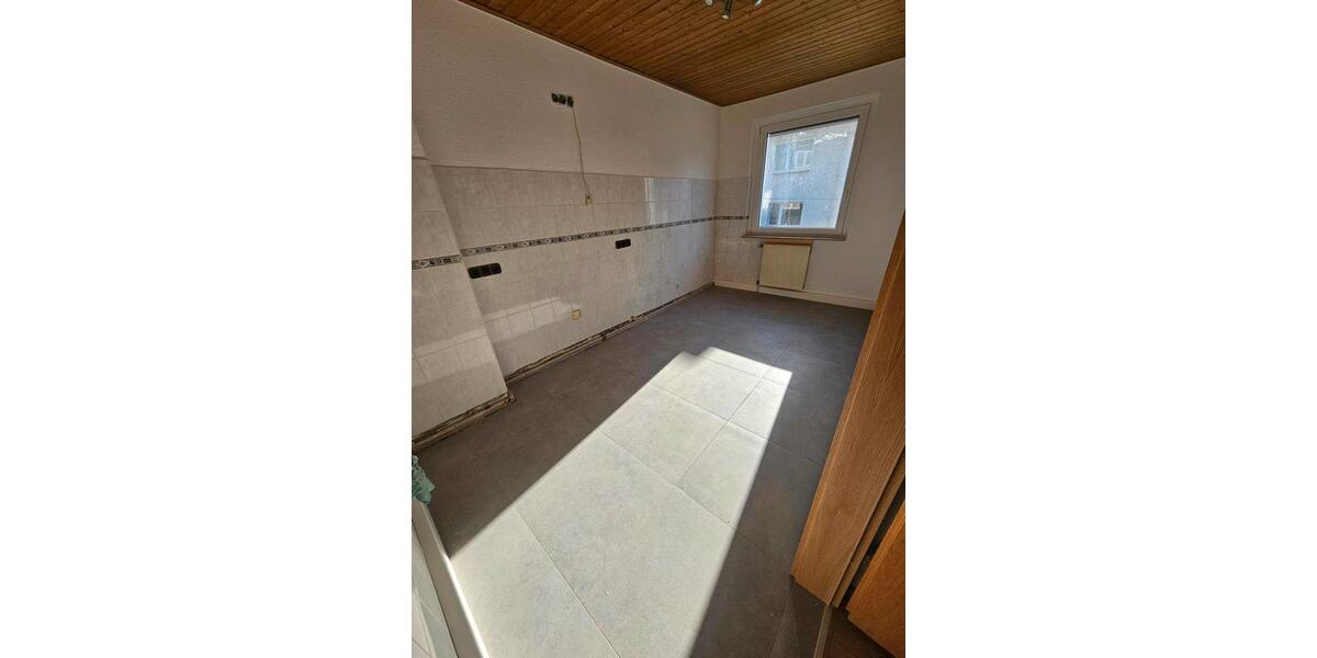 Etagenwohnung Wuppertal Barmen - 2 Zimmer, 64 m&sup2;, 600&euro; | Angebot:25541350