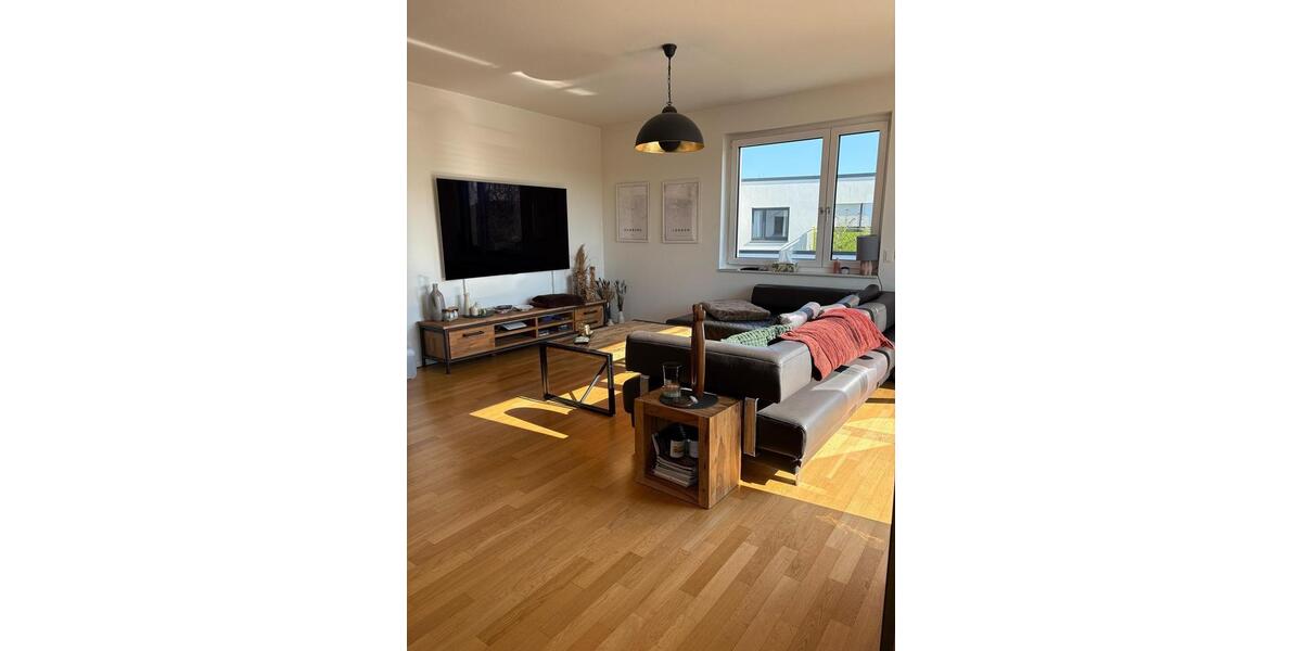 Dachgeschoßwohnung Düsseldorf Oberbilk - 3 Zimmer, 110 m&sup2;, 2.370&euro; | Angebot:26586394