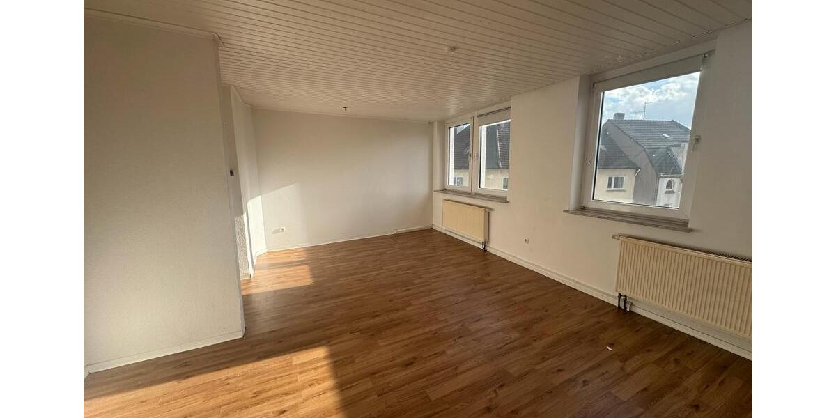 Etagenwohnung Düsseldorf Derendorf - 2 Zimmer, 85 m&sup2;, 650&euro; | Angebot:25963709