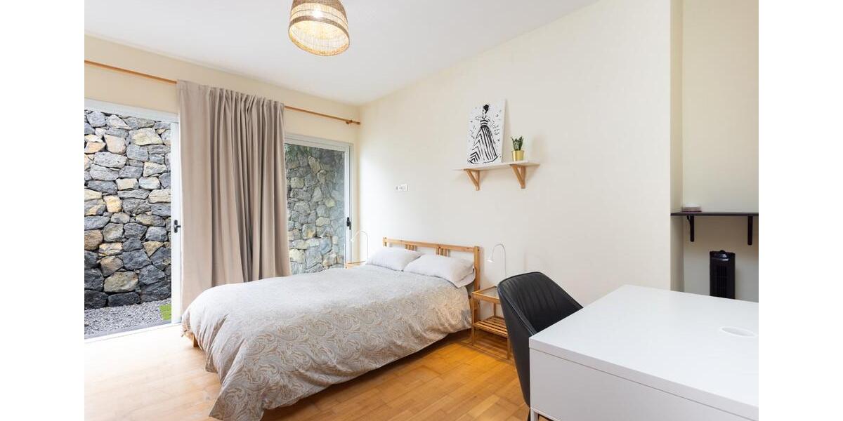 Ferienimmobilie Düsseldorf Stadtmitte - 200&euro; | Angebot:23742943