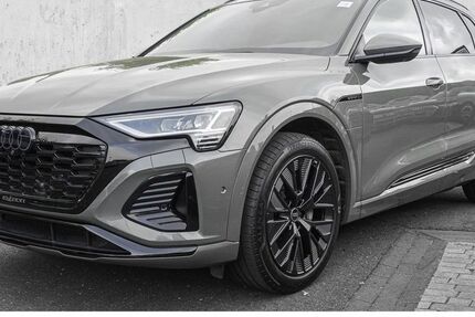 Audi Q8 e-tron 50.709 km 48.940 &euro; Düsseldorf 40474