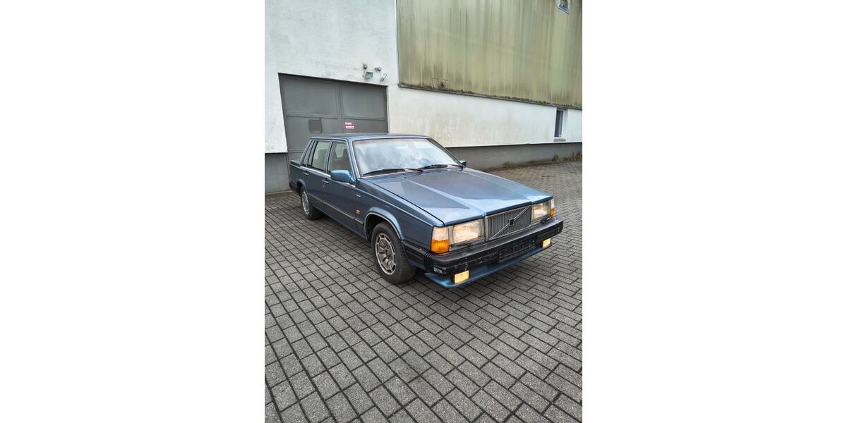 Volvo 760 66.558 km 6.700 &euro; Wülfrath 42489
