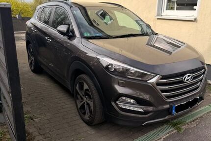 Hyundai TUCSON 192.500 km 11.750 &euro; Remscheid 42855