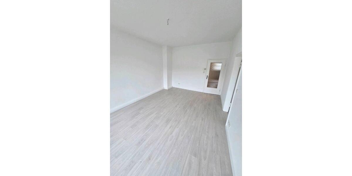 Etagenwohnung Wuppertal - 3 Zimmer, 66 m&sup2;, 699&euro; | Angebot:26026052