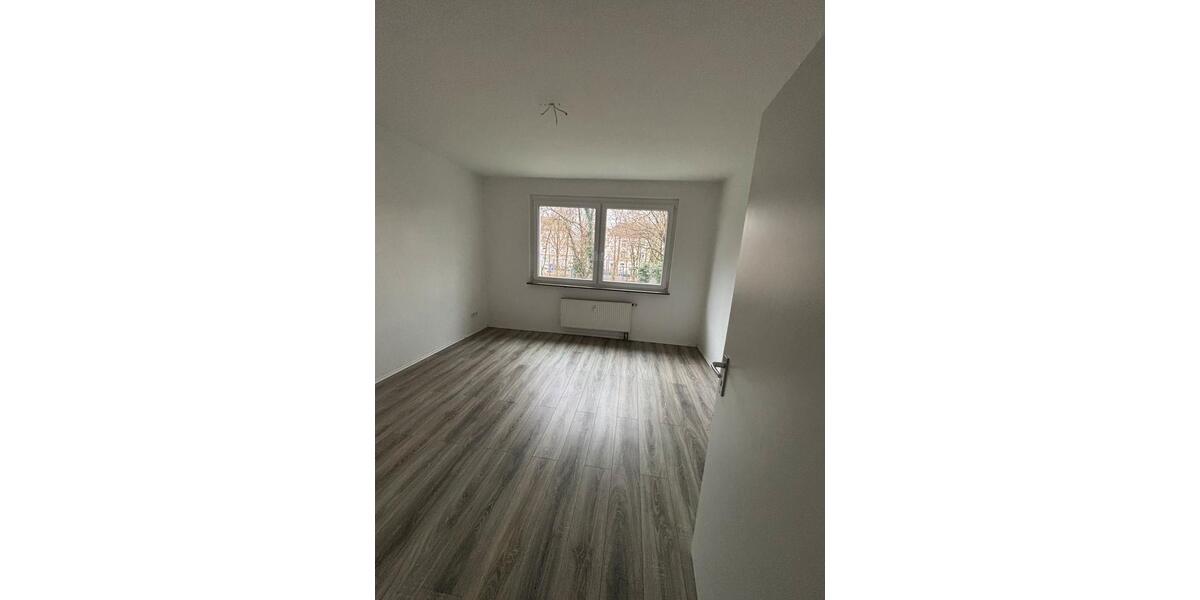 Etagenwohnung Bochum Bochum-Mitte - 4 Zimmer, 80 m&sup2;, 650&euro; | Angebot:24685207