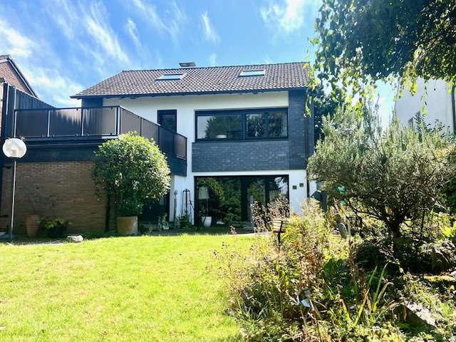 Einfamilienhaus Langenfeld - 6 Zimmer, 145 m&sup2;, 670.000&euro; | Angebot:25657246