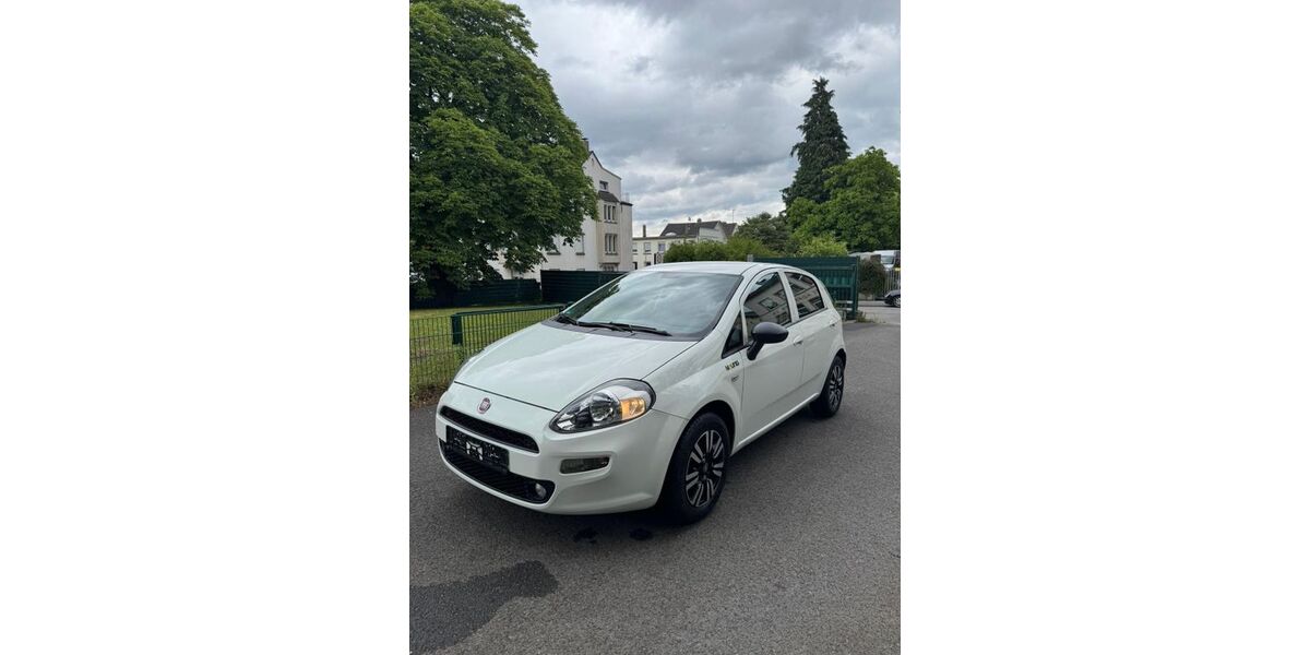 Fiat Punto 43.000 km 4.700 &euro; Solingen 42655