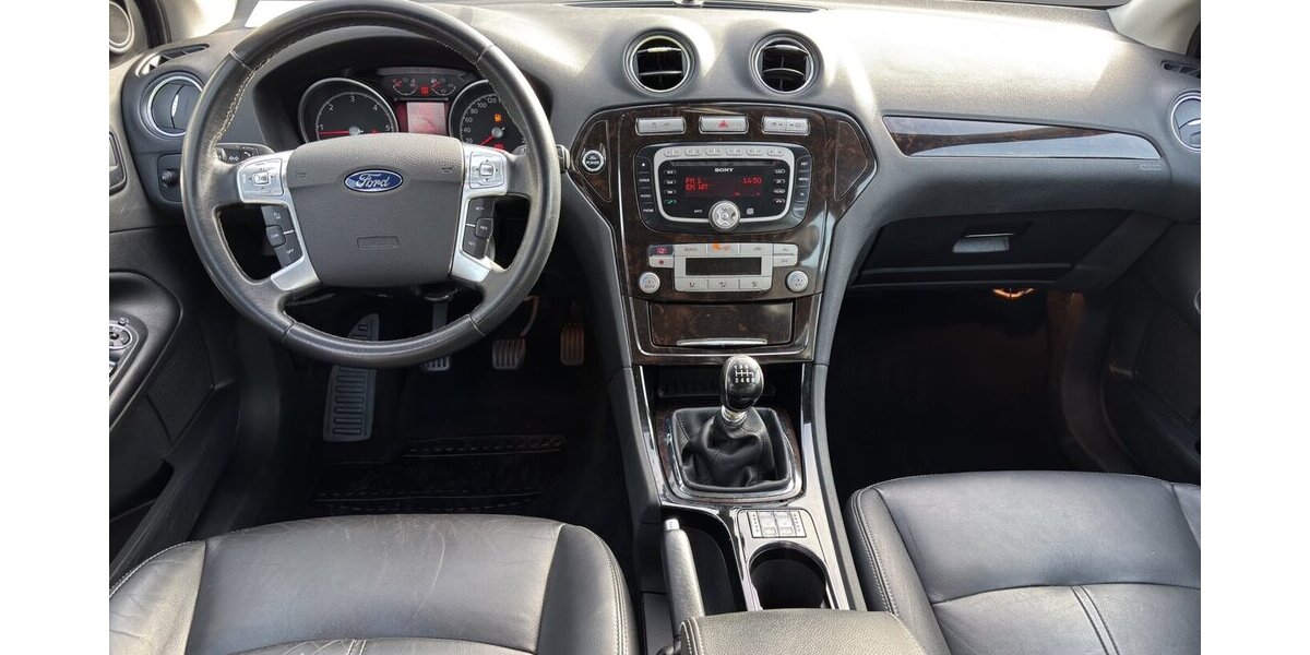 Ford Mondeo Ghia X Klima Tempo Sitzhzg. BI-Xenon AHK 248.720 km 2.900 &euro; Wuppertal 42327
