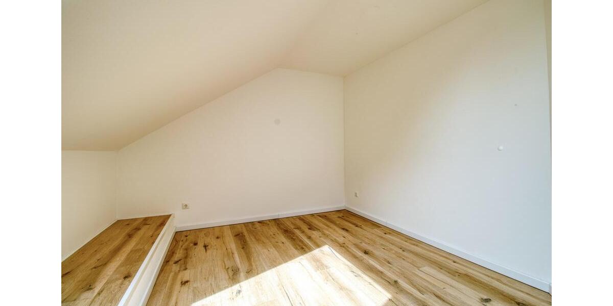 Erdgeschoßwohnung Wetter (Ruhr) - 5 Zimmer, 140 m&sup2;, 2.125&euro; | Angebot:23012348