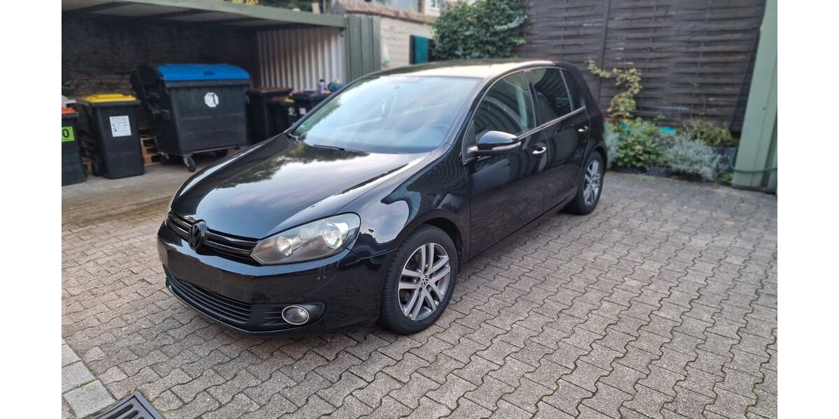 VW Golf 162.000 km 4.800 &euro; Wuppertal 42289