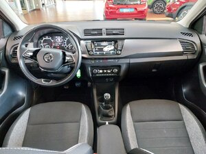 Skoda Fabia Drive 125 Best Of Pano PDC SHZ Navi 76.003 km 14.390 &euro; HAAN 42781