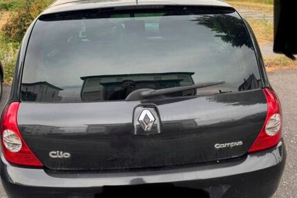 Renault Clio 225.000 km 600 &euro; Düsseldorf 40589