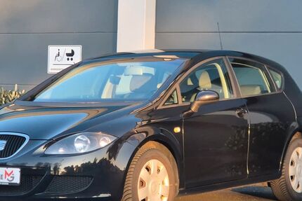 Seat Leon 98.980 km 4.499 &euro; Mülheim an der Ruhr 45475