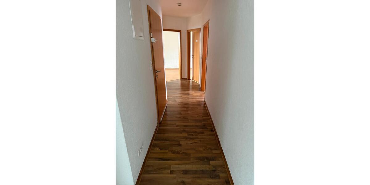 Dachgeschoßwohnung Essen Stadtbezirk IV - 4 Zimmer, 82 m&sup2;, 920&euro; | Angebot:25208263