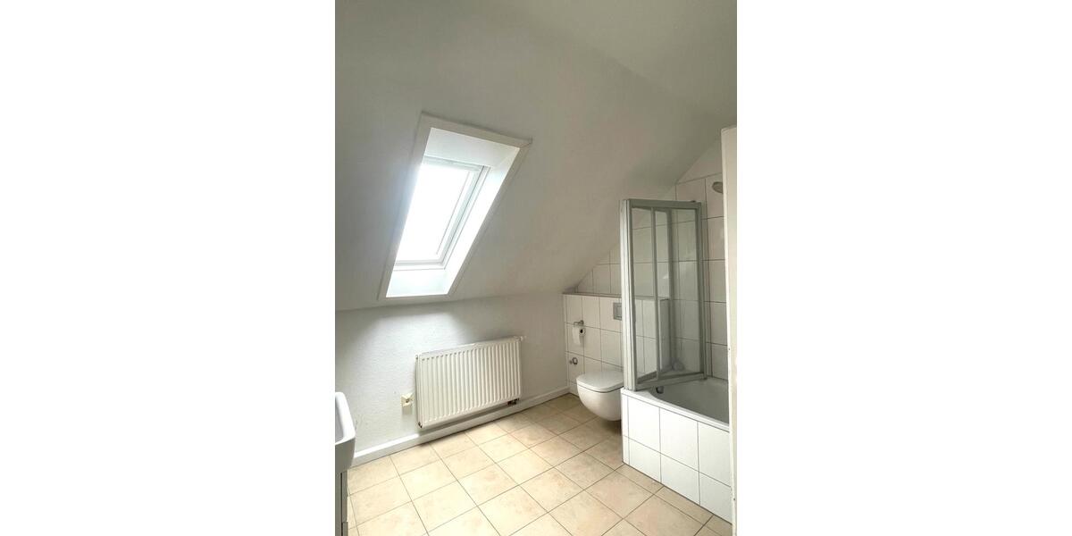 Dachgeschoßwohnung Mülheim an der Ruhr Menden-Holthausen - 2.5 Zimmer, 60 m&sup2;, 510&euro; | Angebot:25999447