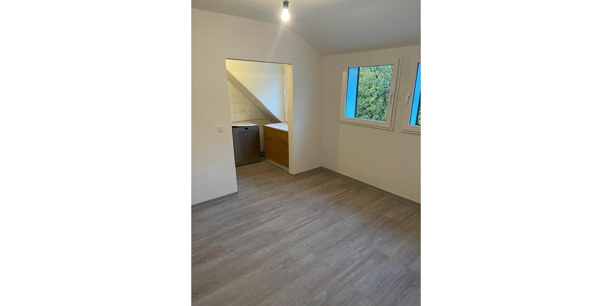Dachgeschoßwohnung Wuppertal Gemarkung Elberfeld - 3 Zimmer, 76 m&sup2;, 880&euro; | Angebot:25394222