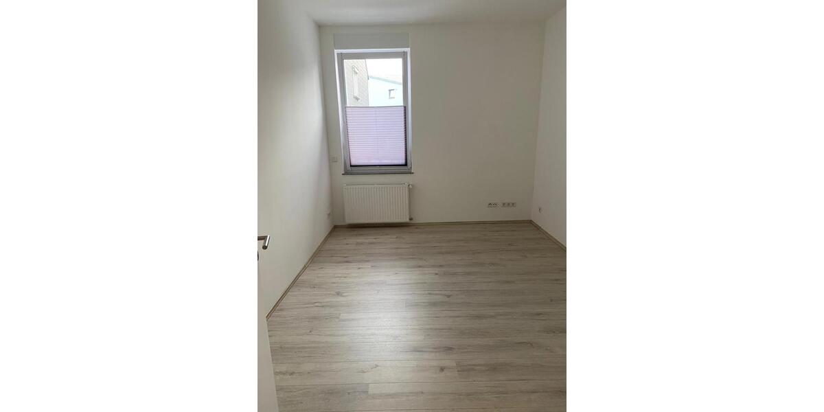 Hochparterre Witten - 5 Zimmer, 104 m&sup2;, 930&euro; | Angebot:26600467