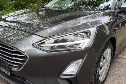 Ford Focus 127.320 km 9.700 &euro; Essen 45276