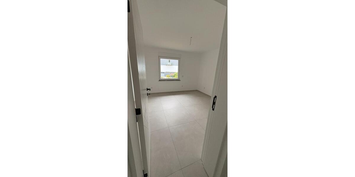Dachgeschoßwohnung Wermelskirchen - 3 Zimmer, 70 m&sup2;, 1.250&euro; | Angebot:26505466