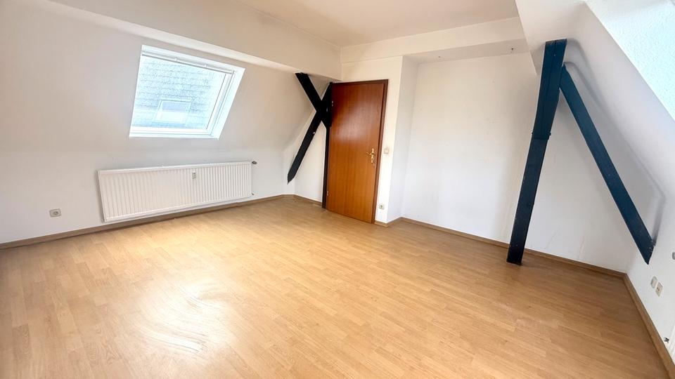 Dachgeschoßwohnung Essen Stadtbezirk VII - 2 Zimmer, 53 m&sup2;, 450&euro; | Angebot:26479405