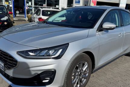Ford Focus 26.828 km 16.376 &euro; Wipperfürth 51688