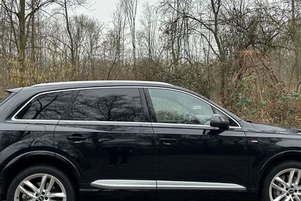 Audi Q7 99.000 km 38.900 &euro; Düsseldorf 40627