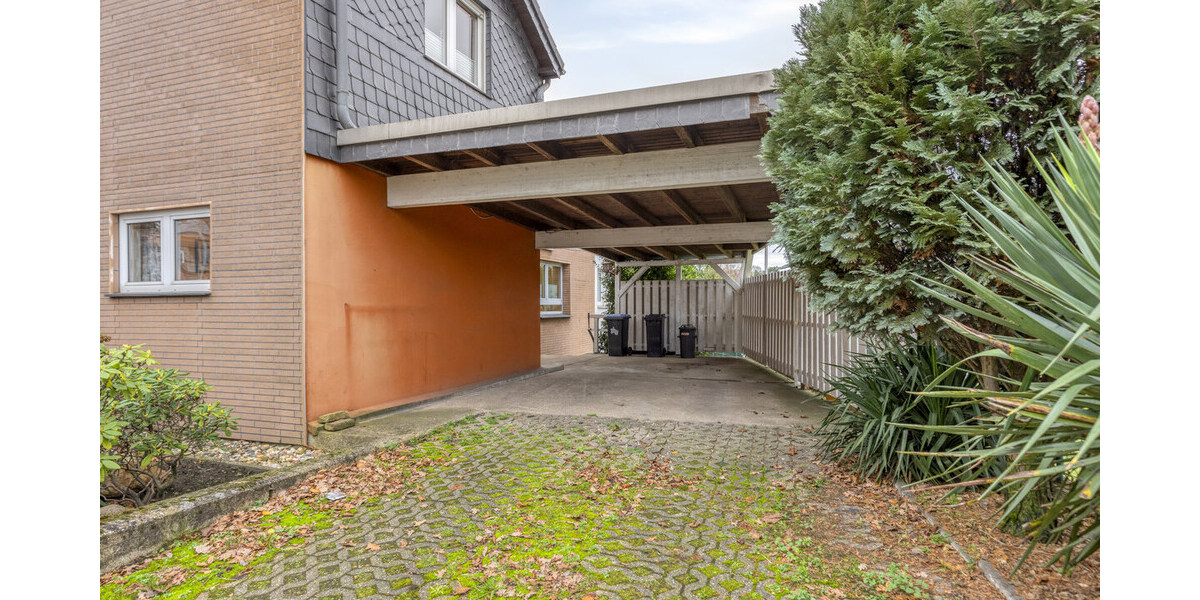 Großzügiges Ein- oder Zweifamilienhaus mit Charme, Gartenparadies & vielen Möglichkeiten - Einfamilienhaus Leichlingen | Angebot:25269338