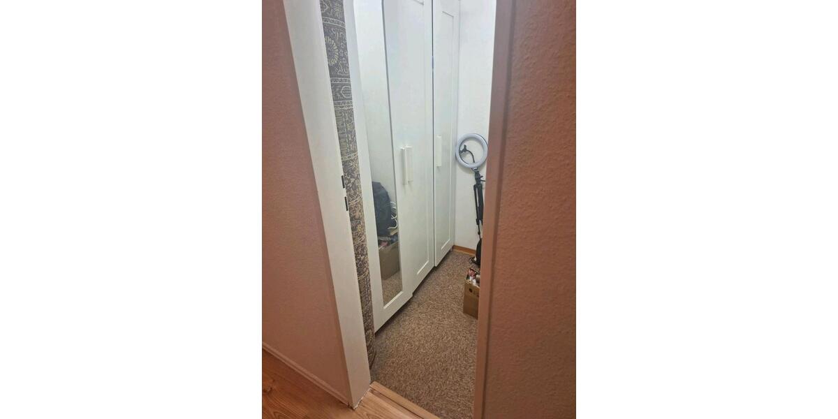 Etagenwohnung Düsseldorf Derendorf - 1 Zimmer, 37 m&sup2;, 650&euro; | Angebot:26025036