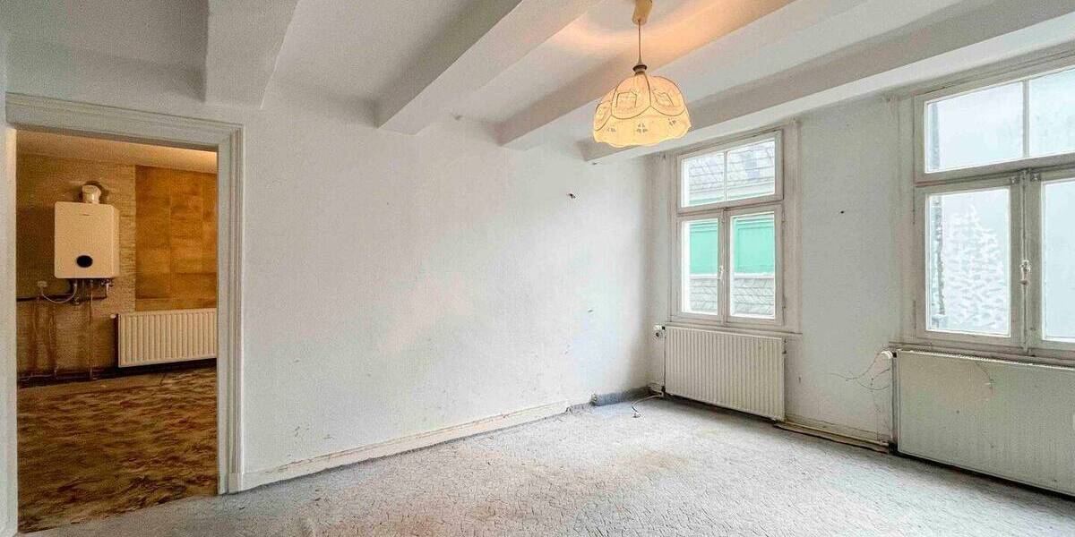 Einfamilienhaus Solingen Gräfrath - 6 Zimmer, 108 m&sup2;, 160.000&euro; | Angebot:26080887