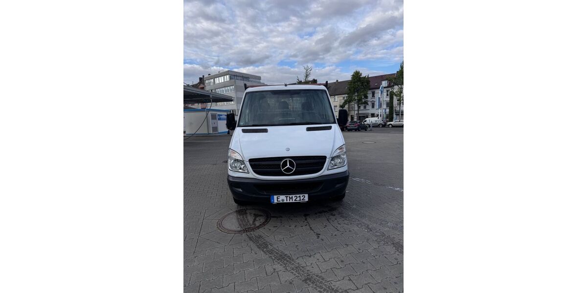 Mercedes-Benz Sprinter 145.702 km 14.500 &euro; Essen 45277