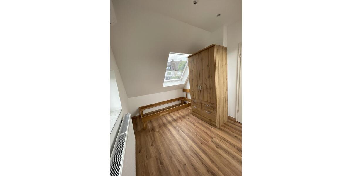 Maisonettenwohnung Düsseldorf Stadtbezirk 8 - 5 Zimmer, 95 m&sup2;, 2.800&euro; | Angebot:24600357