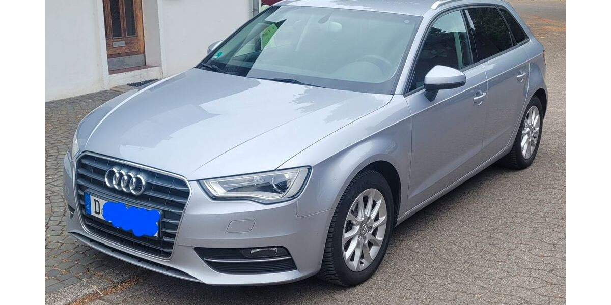 Audi A3 141.300 km 11.200 &euro; Düsseldorf 40489