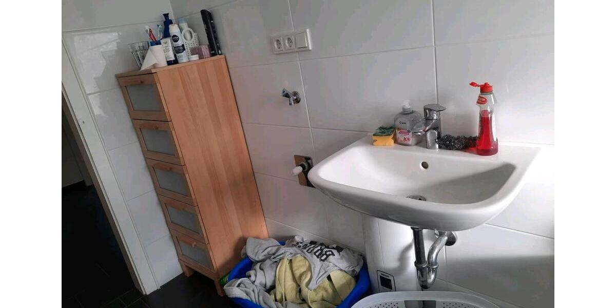 Dachgeschoßwohnung Essen Stadtbezirk III - 2.5 Zimmer, 48 m&sup2;, 469&euro; | Angebot:25875950