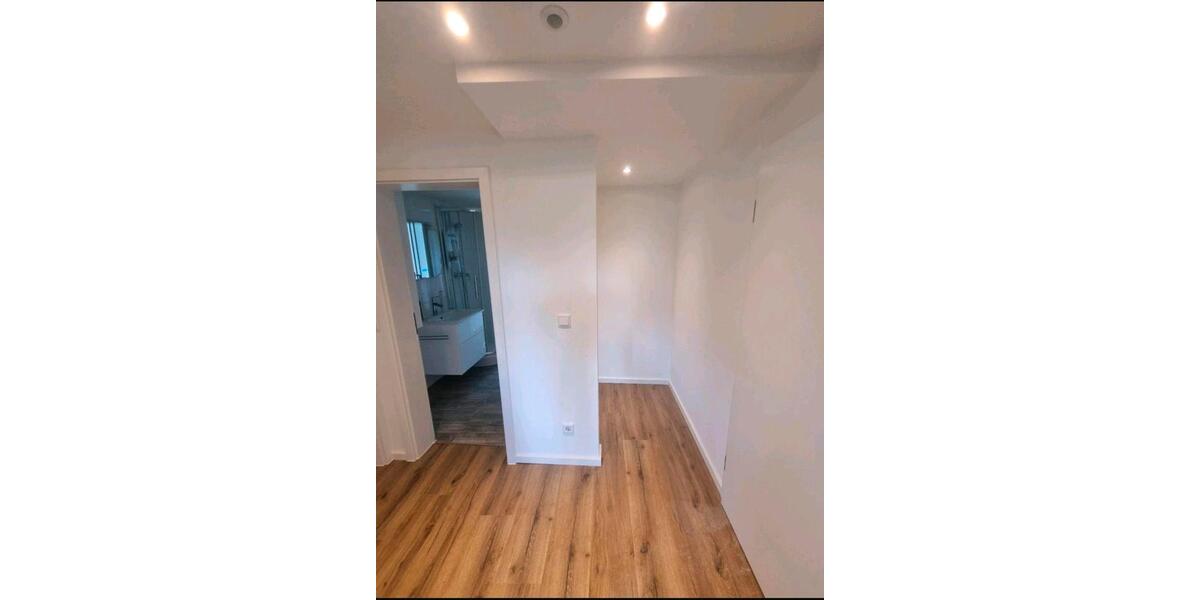 Dachgeschoßwohnung Wuppertal Lichtenplatz - 2 Zimmer, 80 m&sup2;, 940&euro; | Angebot:26483898