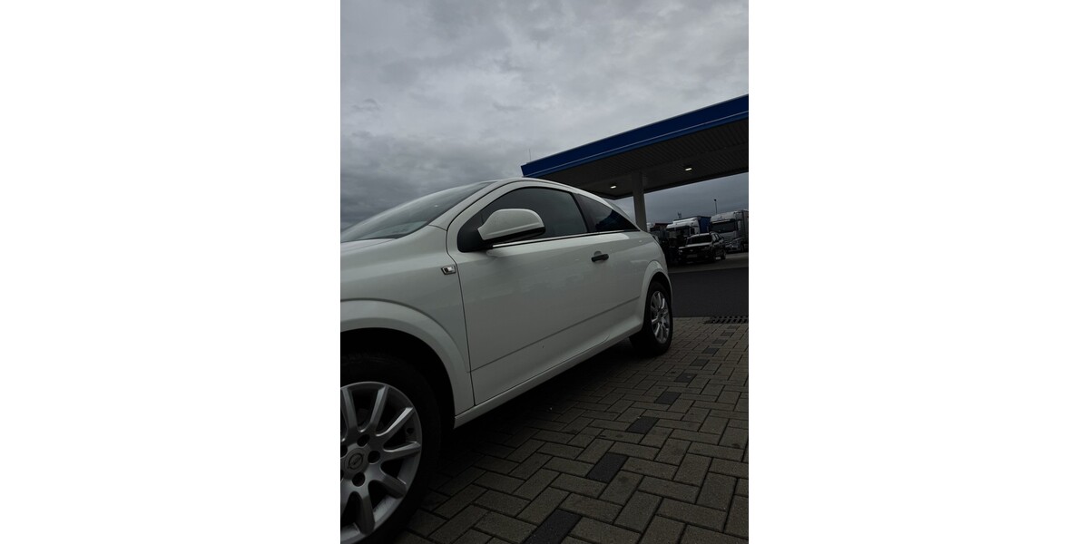 Opel Astra GTC J 175.000 km 4.000 &euro; Essen 45121