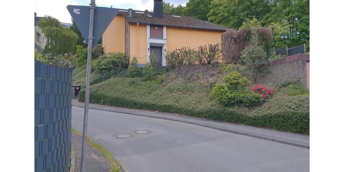 Doppelhaushälfte Remscheid Lüttringhausen - 3 Zimmer, 110 m&sup2;, 1.250&euro; | Angebot:26492599