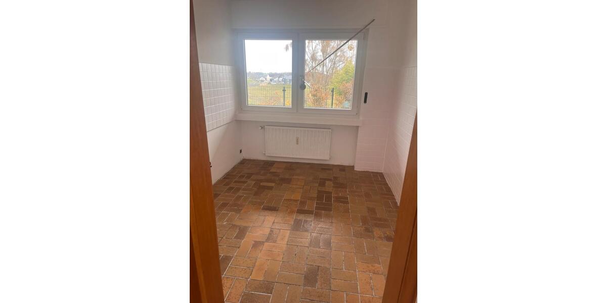 Etagenwohnung Wermelskirchen - 3 Zimmer, 101 m&sup2;, 1.200&euro; | Angebot:26400653