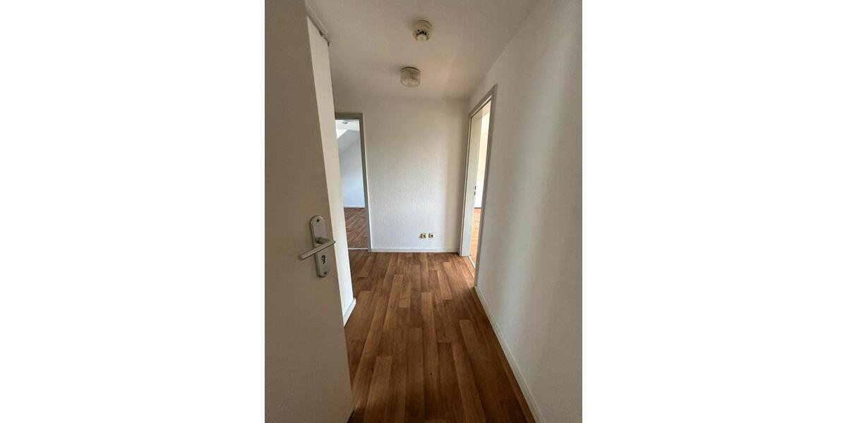 Dachgeschoßwohnung Essen Stadtbezirk V - 2 Zimmer, 43 m&sup2;, 430&euro; | Angebot:24715780