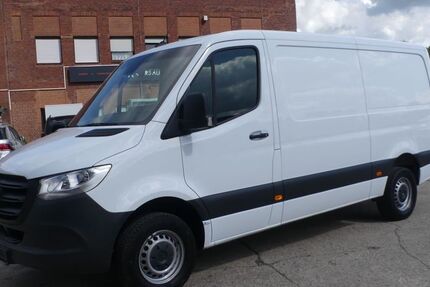 Mercedes-Benz Sprinter 211.500 km 17.950 &euro; Essen 45309