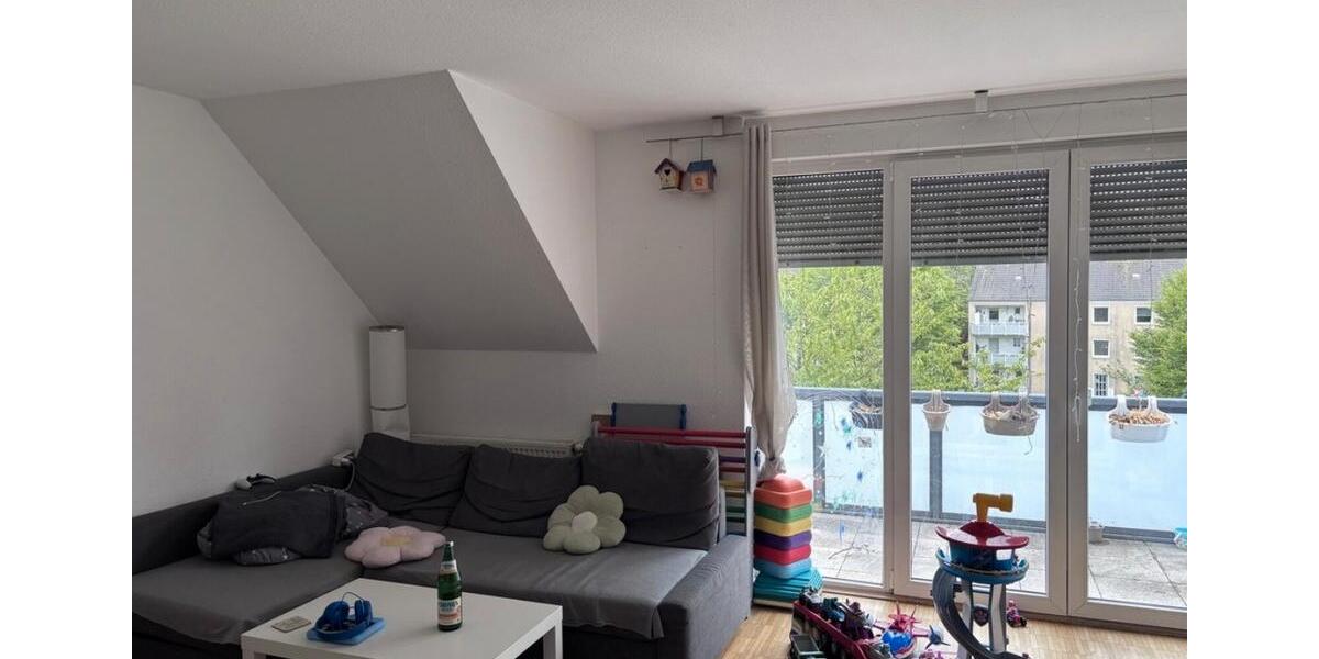 Dachgeschoßwohnung Gelsenkirchen Gelsenkirchen-Mitte - 3.5 Zimmer, 72 m&sup2;, 886&euro; | Angebot:26624755