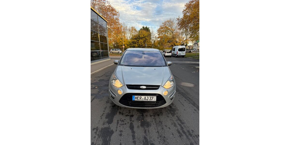 Ford S-Max 243.000 km 6.150 &euro; Herne 44628