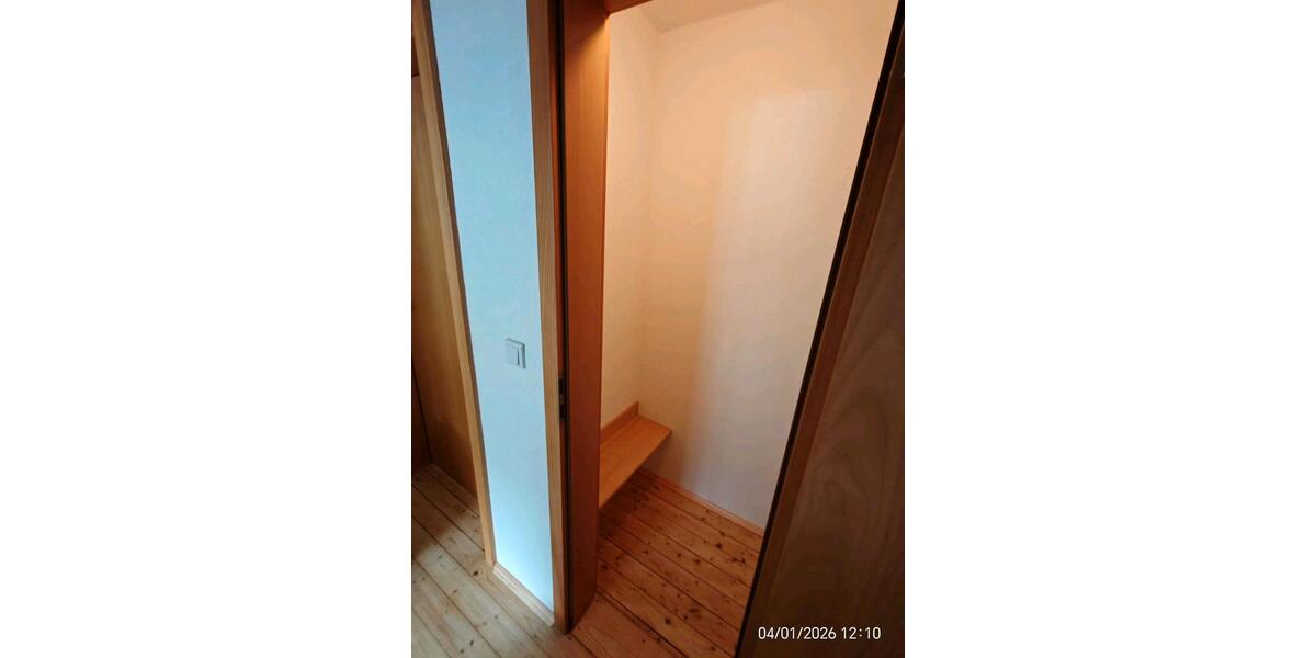 Dachgeschoßwohnung Hattingen - 2.5 Zimmer, 60 m&sup2;, 500&euro; | Angebot:25401599