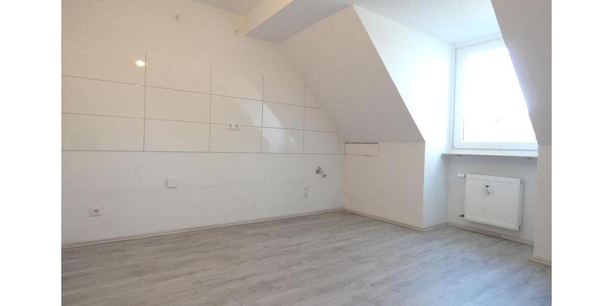 Dachgeschoßwohnung Essen Stadtbezirk III - 2 Zimmer, 40 m&sup2;, 502&euro; | Angebot:25987535
