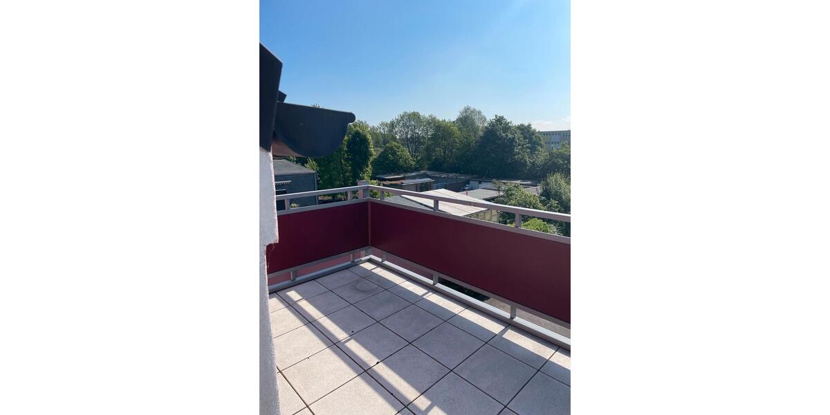 Dachgeschoßwohnung Essen Stadtbezirk VI - 3.5 Zimmer, 85 m&sup2;, 650&euro; | Angebot:26491237