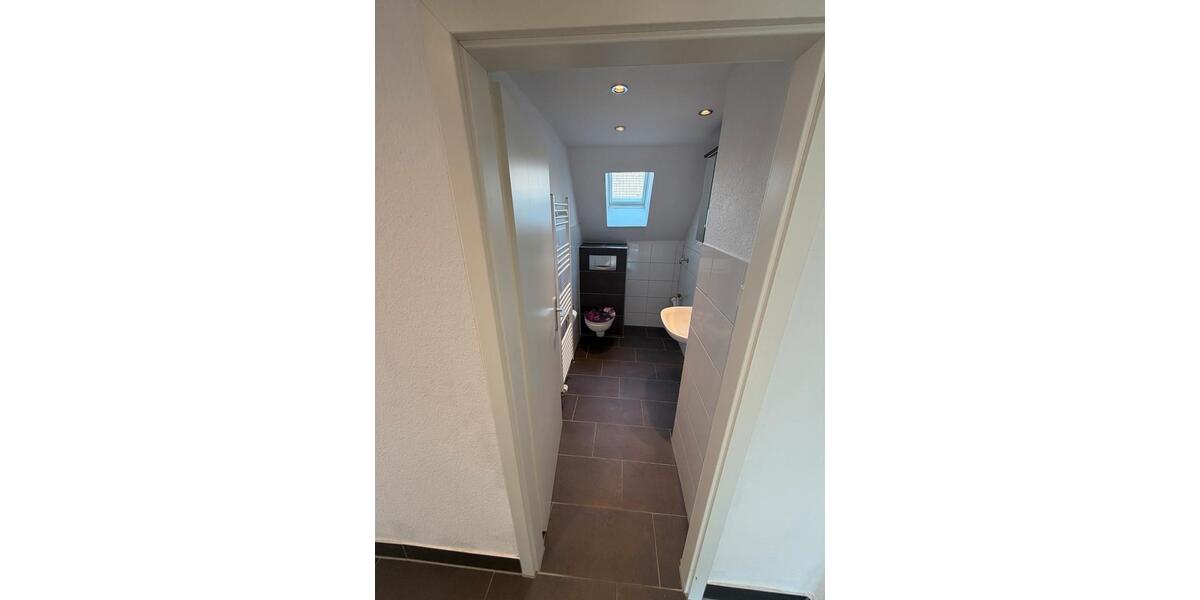 Dachgeschoßwohnung Remscheid - 2.5 Zimmer, 55 m&sup2;, 608&euro; | Angebot:26521339
