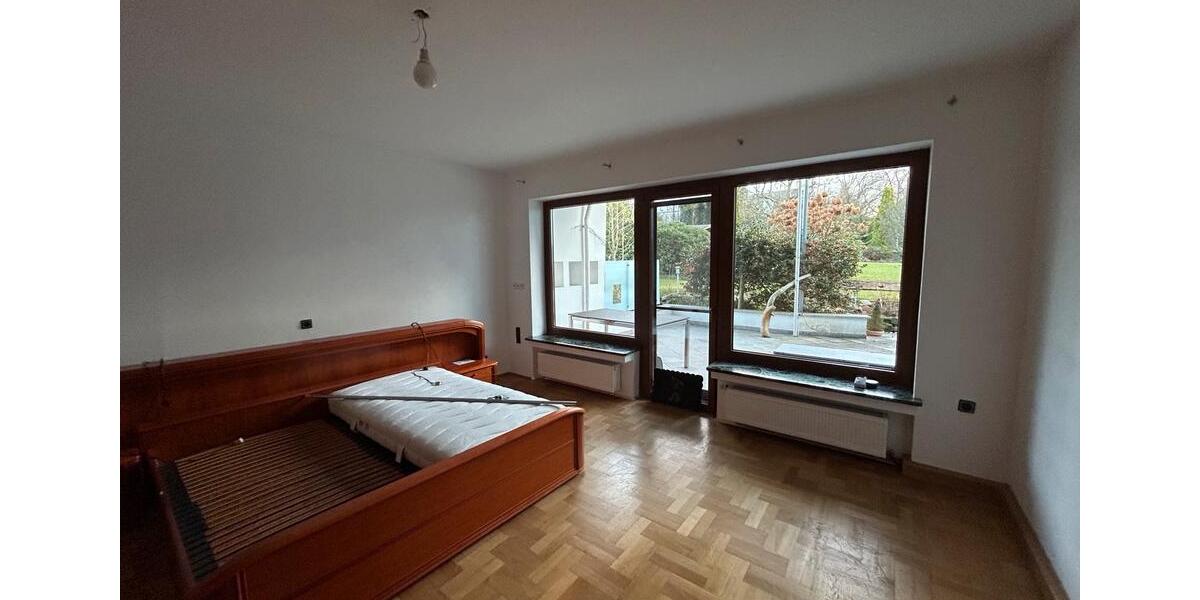 Erdgeschoßwohnung Remscheid Gemarkung Bergisch Born - 4 Zimmer, 159 m&sup2;, 1.854&euro; | Angebot:25961179