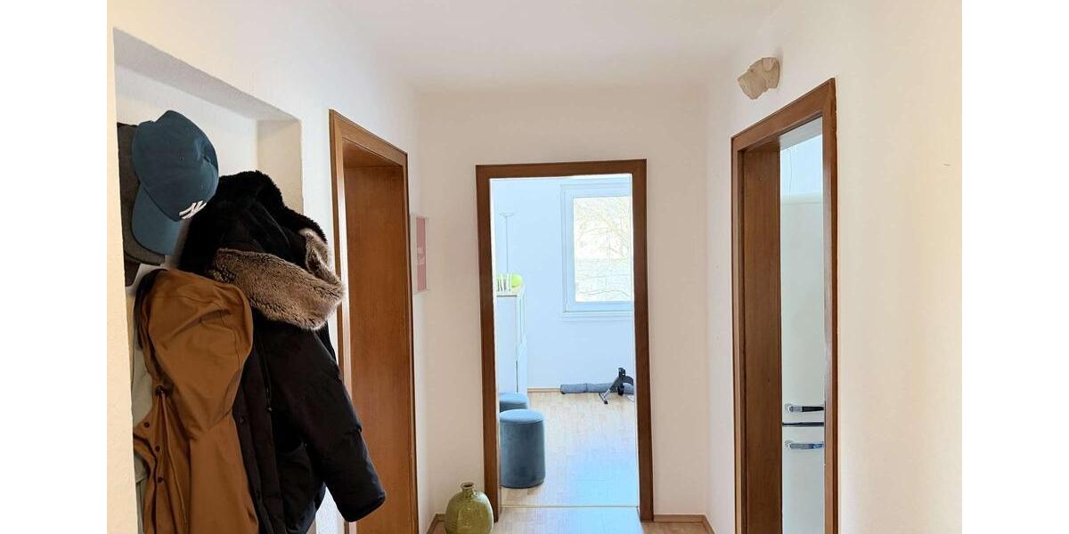 Dachgeschoßwohnung Essen Stadtbezirk II - 3 Zimmer, 66 m&sup2;, 650&euro; | Angebot:24813812