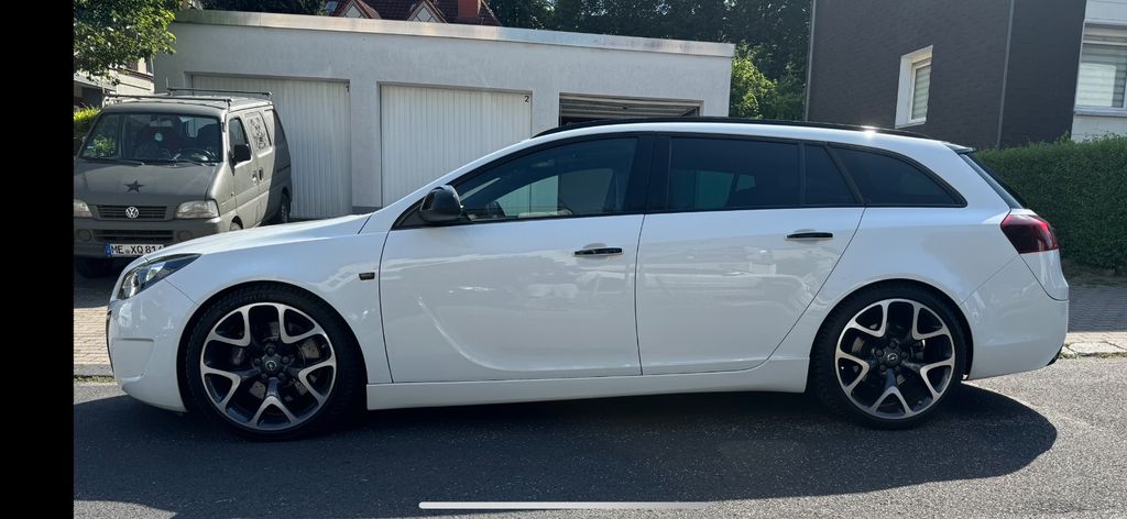 Opel Insignia 77.500 km 18.790 &euro; Mettmann 40822