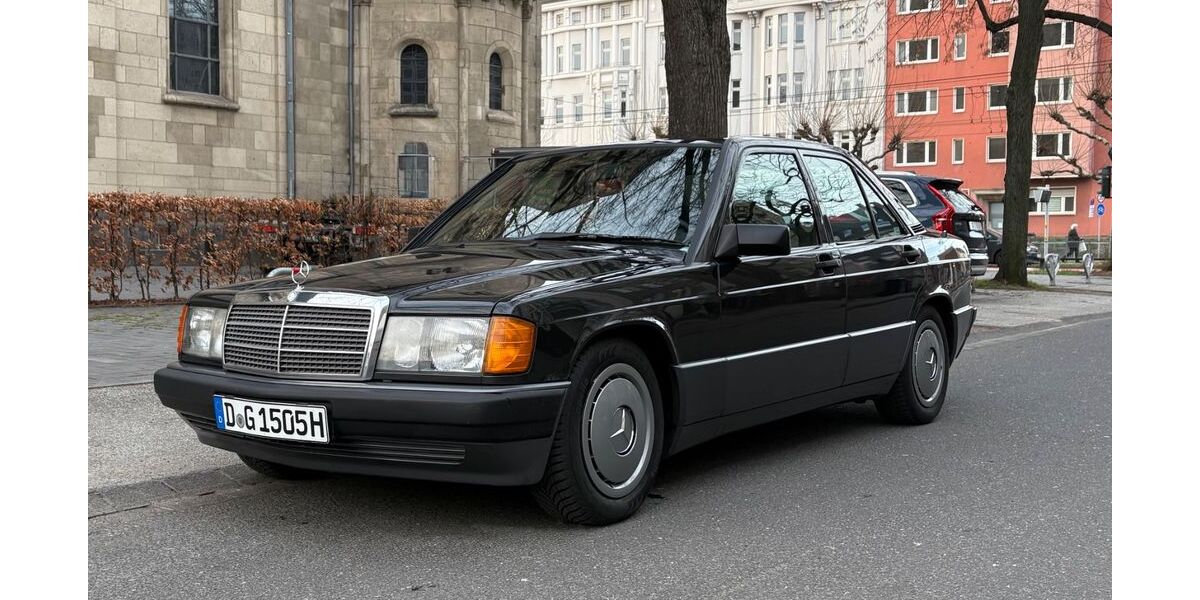 Mercedes-Benz 190 222.000 km 5.900 &euro; Düsseldorf 40545