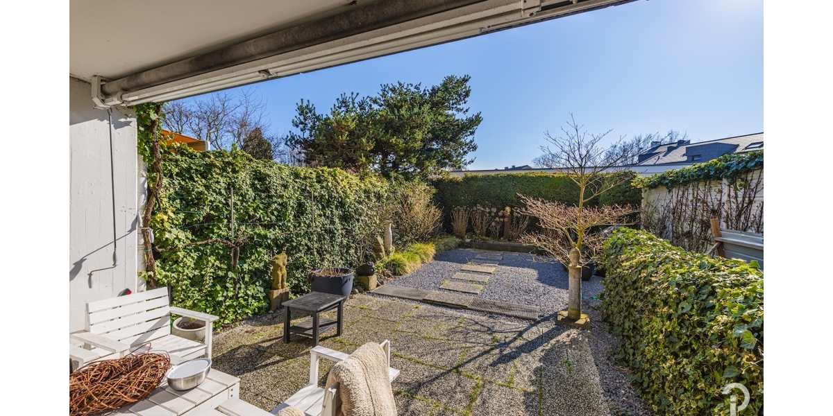 Charmantes Split-Level-Reihenendhaus in unmittelbarer Rheinnähe im Herzen von Düsseldorf-Benrath - Reihenendhaus Düsseldorf Stadtbezirk 9 | Angebot:26645354